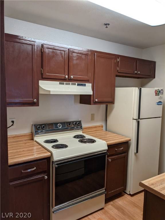 Las Vegas, NV 89119,1361 University AVE #302