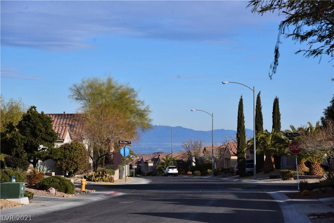 Henderson, NV 89044,2127 Twin Falls DR