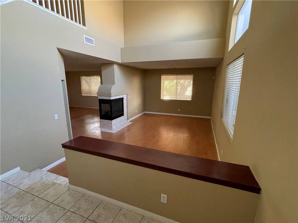 Las Vegas, NV 89117,8036 Earl Grey CT