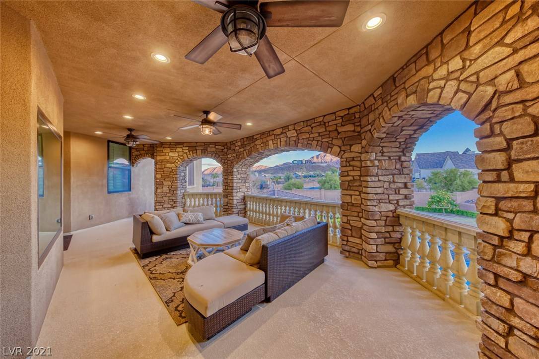 Henderson, NV 89002,561 Foxhall RD