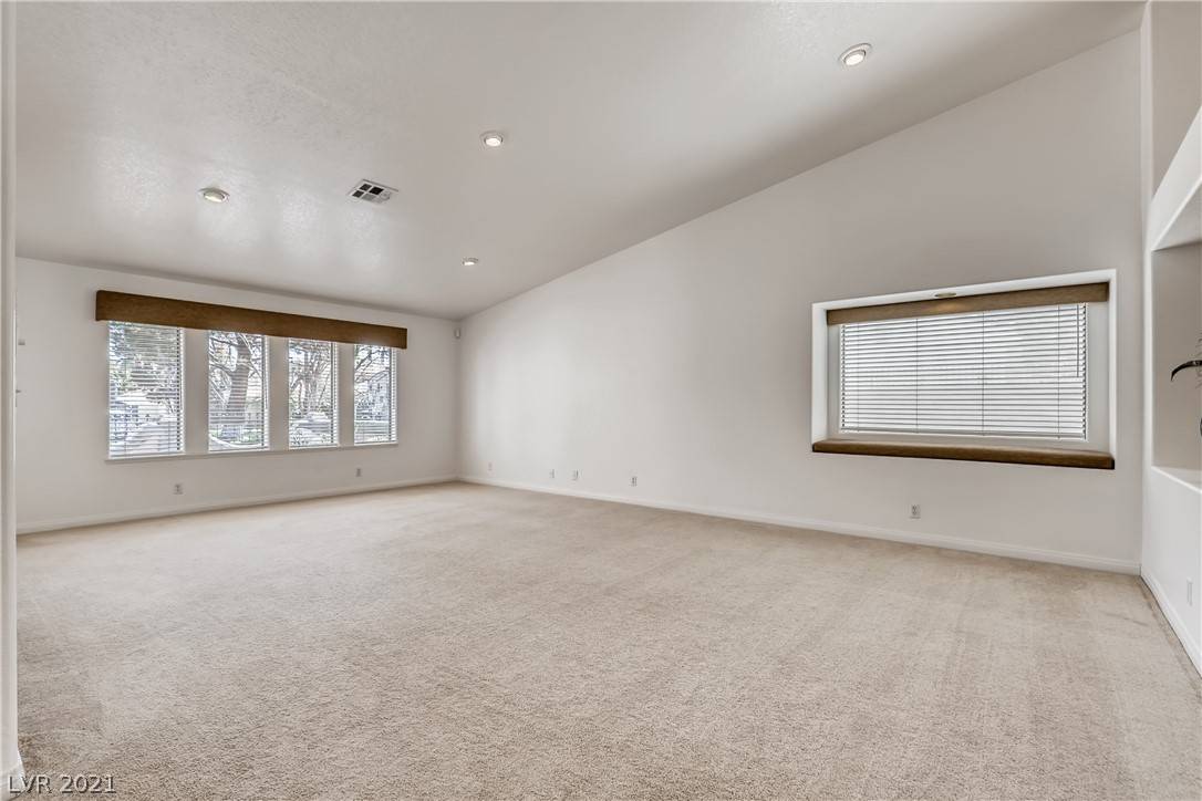 Las Vegas, NV 89121,2812 E Viking RD