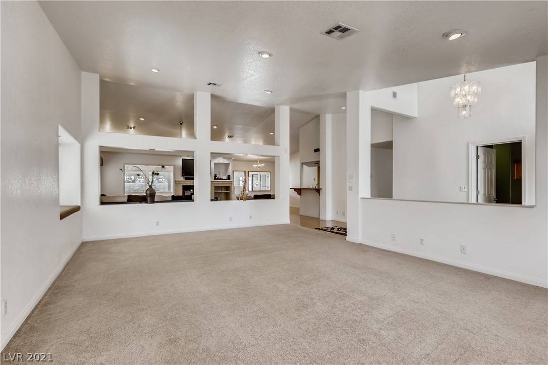 Las Vegas, NV 89121,2812 E Viking RD