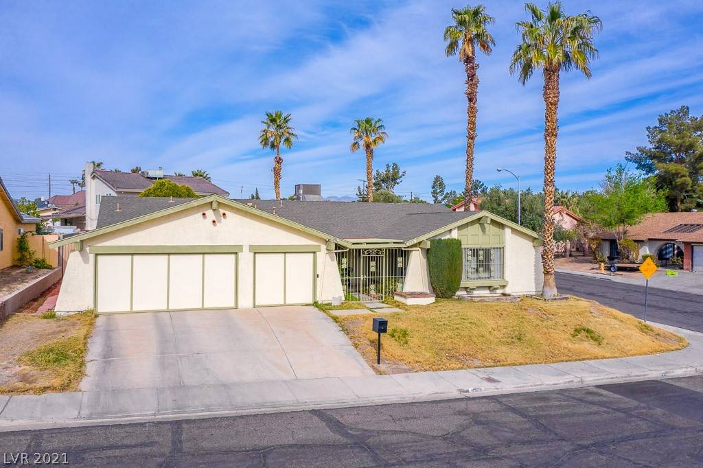Las Vegas, NV 89121,4379 Sunny Dunes DR