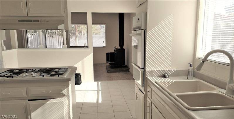 Las Vegas, NV 89169,3066 Burnham AVE