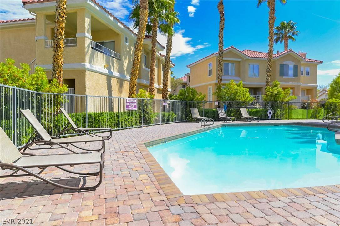 Henderson, NV 89012,251 S Green Valley Pkwy #4121