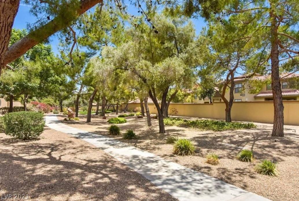 Las Vegas, NV 89117,1813 Derbyshire DR