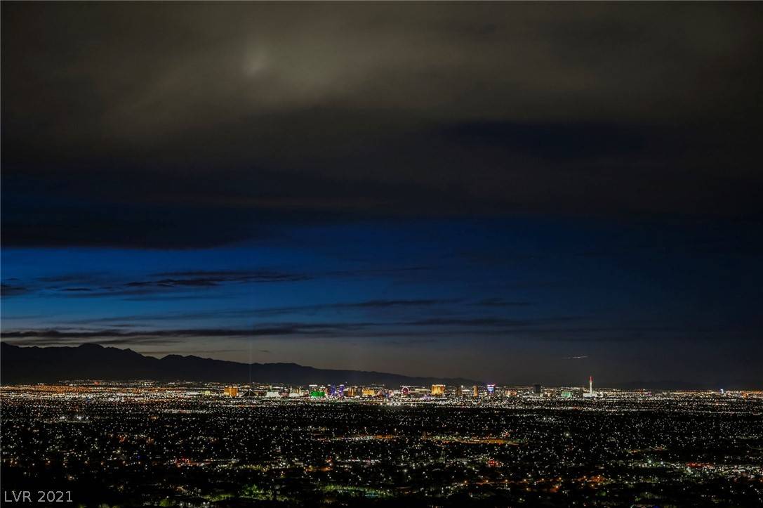 Henderson, NV 89012,620 Scenic Rim DR