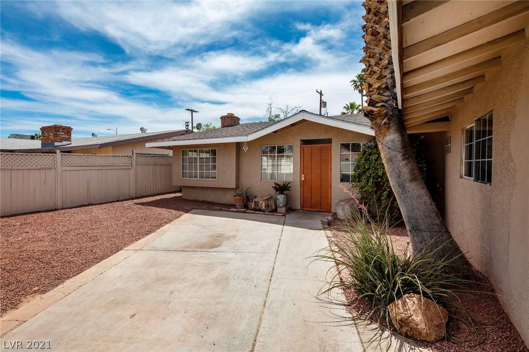 Las Vegas, NV 89102,1708 S Valley View BLVD