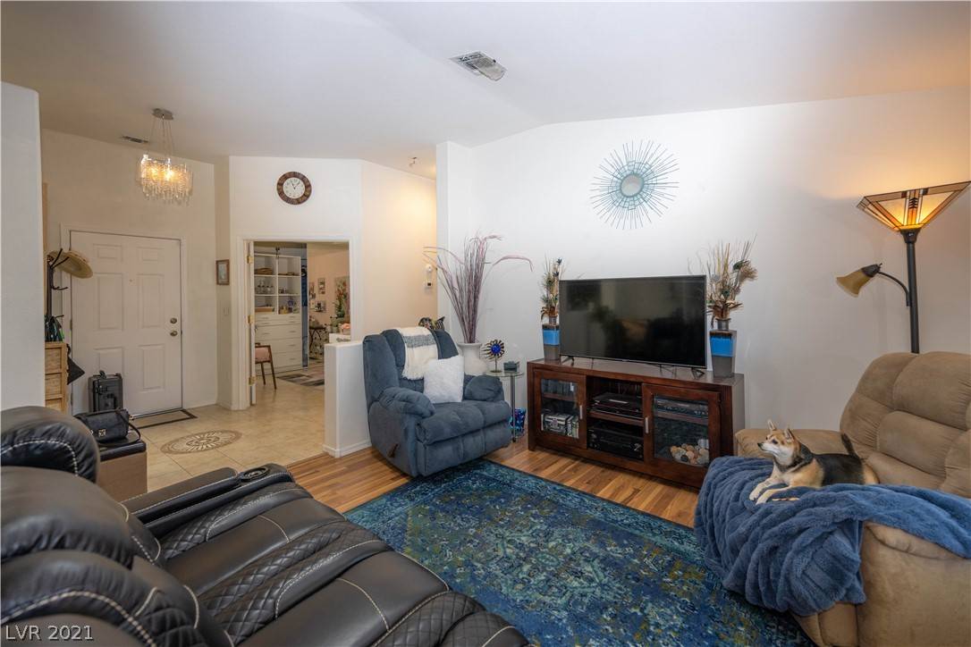 Henderson, NV 89012,439 Golden State ST