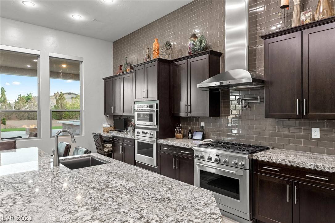 Henderson, NV 89002,531 Trenier DR