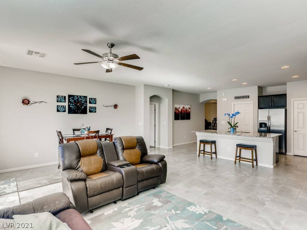 Las Vegas, NV 89149,10470 Irish Cliffs CT