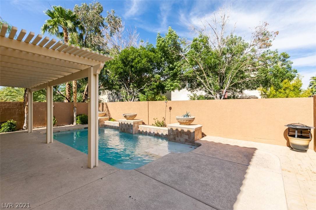 Las Vegas, NV 89141,10928 Calcedonian ST