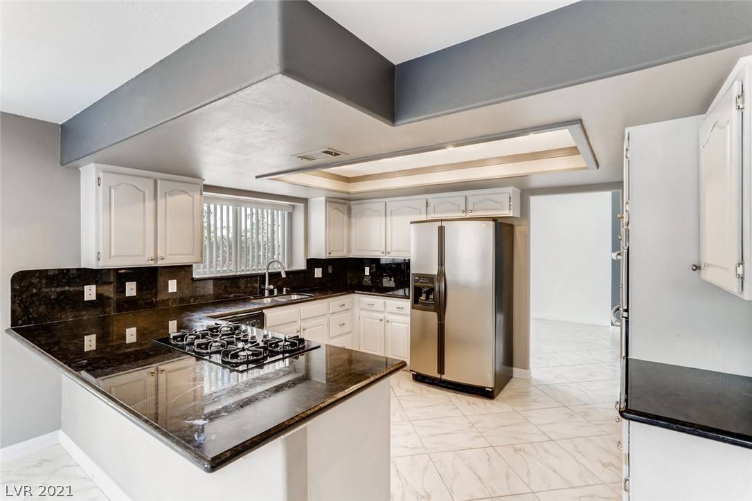 Las Vegas, NV 89117,9741 Craighead LN