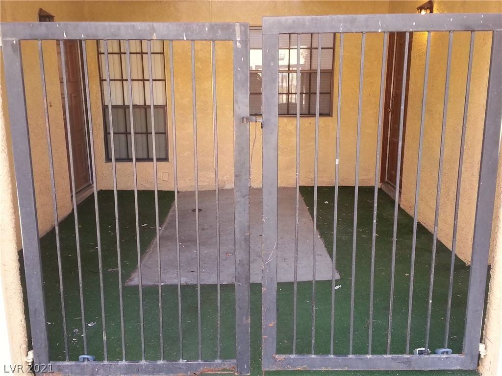 Las Vegas, NV 89109,4660 Koval LN