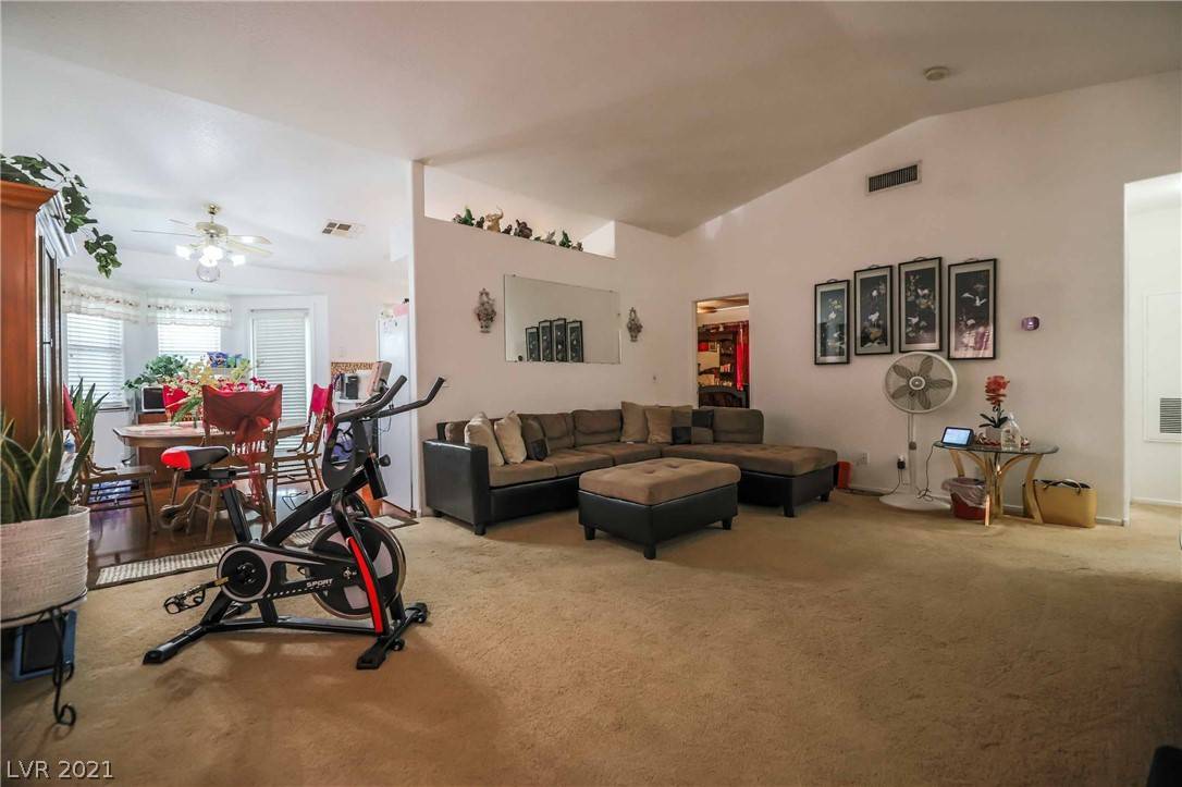 Las Vegas, NV 89128,8012 Draco CIR #201