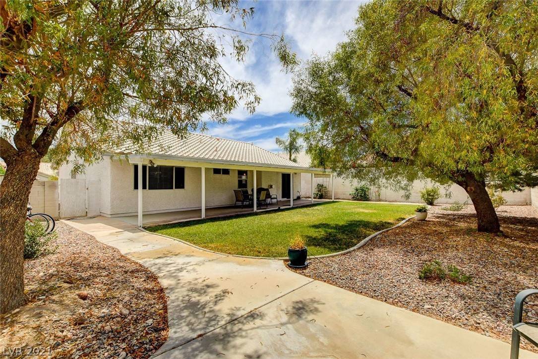 Henderson, NV 89012,74 Moonlight Village LN