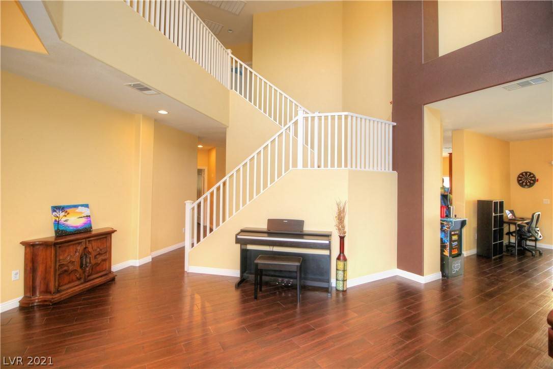 Henderson, NV 89012,179 Rising Mesa CT