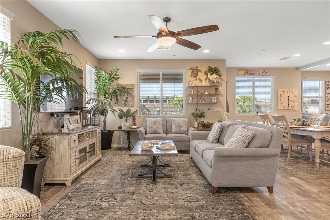 Henderson, NV 89052,677 Tremaine CT