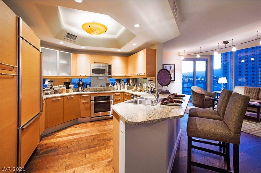 Las Vegas, NV 89109,222 E KAREN AVE #3008
