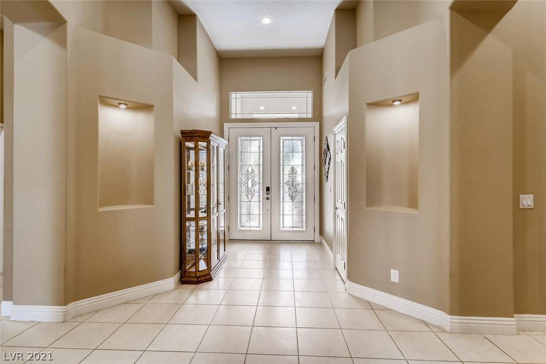 Las Vegas, NV 89131,5208 Elm Hill CT