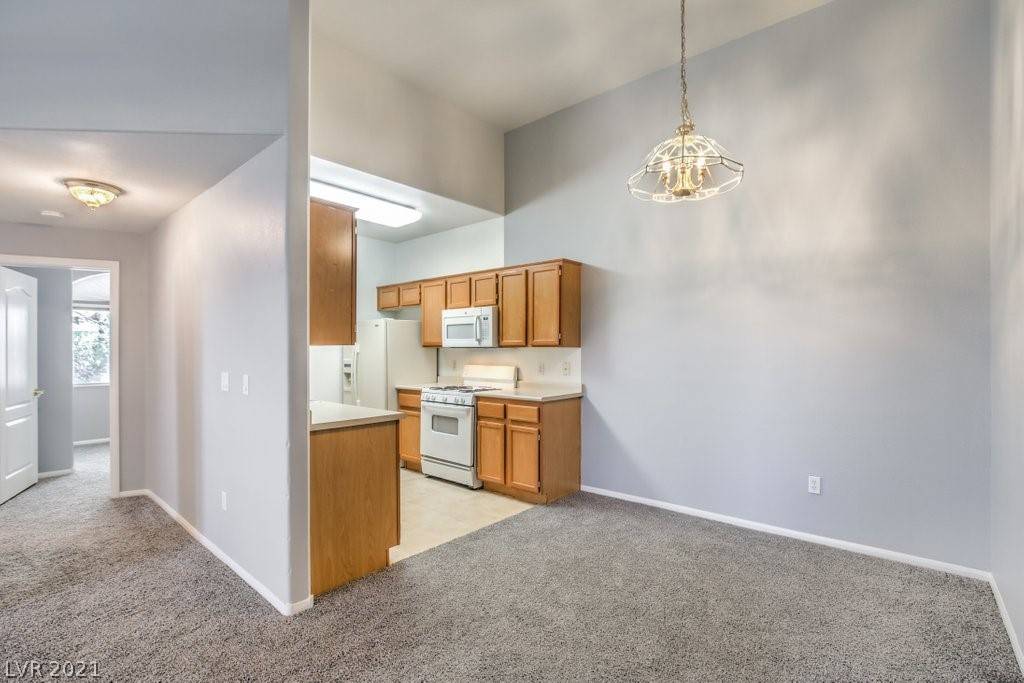 Henderson, NV 89052,700 Carnegie ST #622