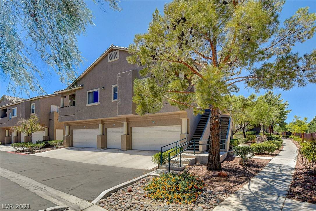 Las Vegas, NV 89117,2001 Jade Creek ST #206