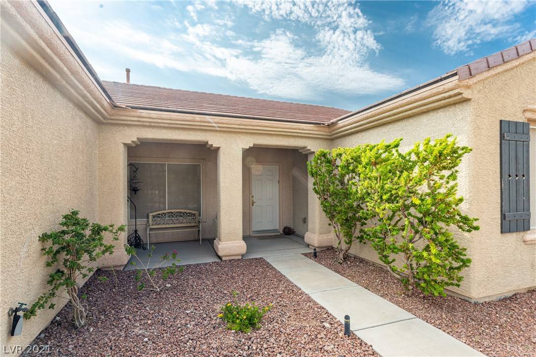 Henderson, NV 89052,2304 Fox Hills DR