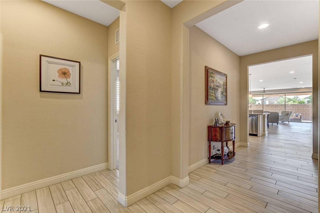 Las Vegas, NV 89166,8124 Calico Bluffs ST