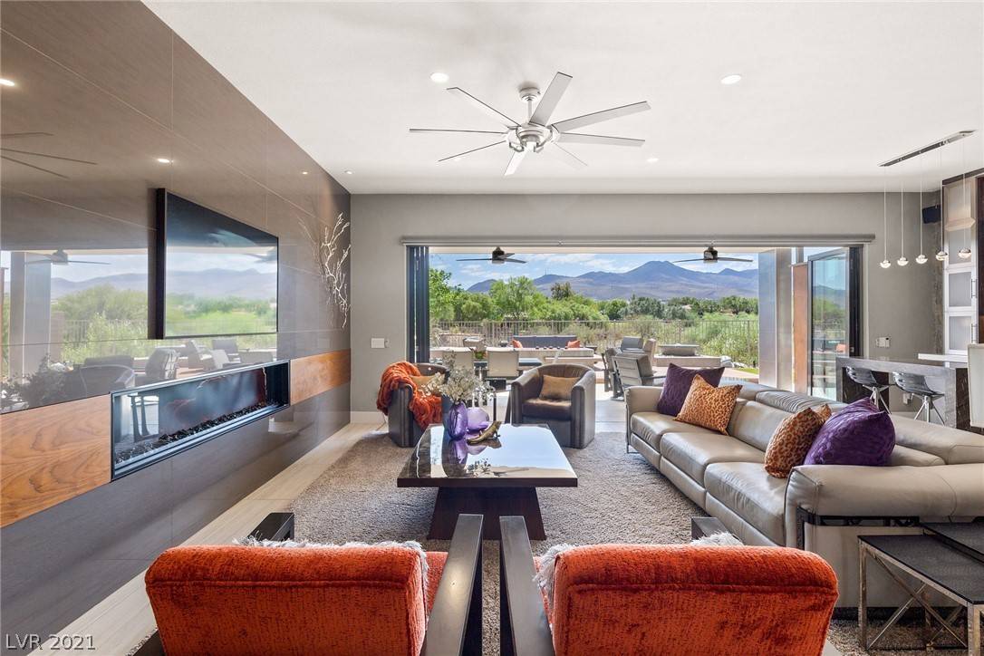 Henderson, NV 89052,103 FOUNTAINHEAD CIR