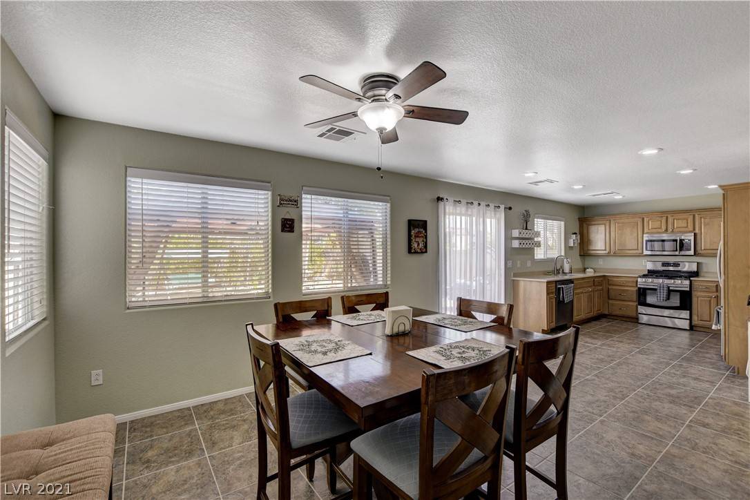 Las Vegas, NV 89148,9522 Aspen Canyon CT