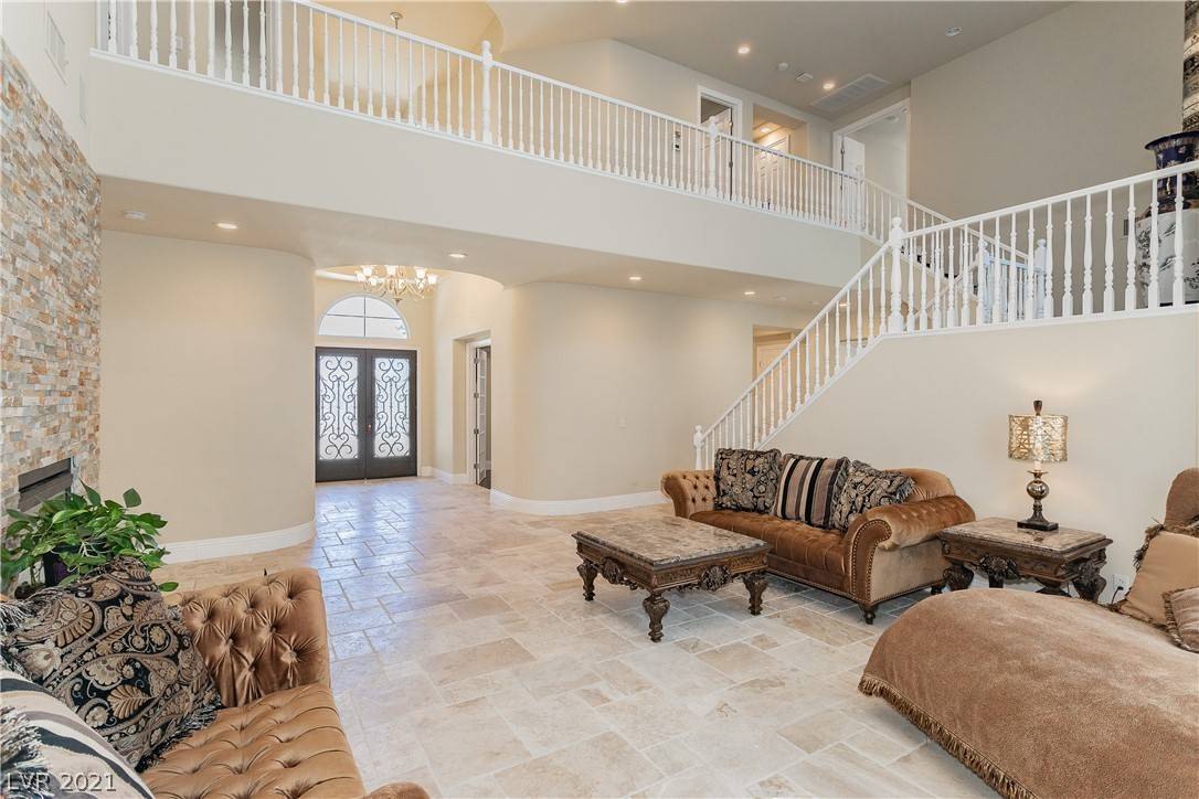 Las Vegas, NV 89117,2225 Villefort CT