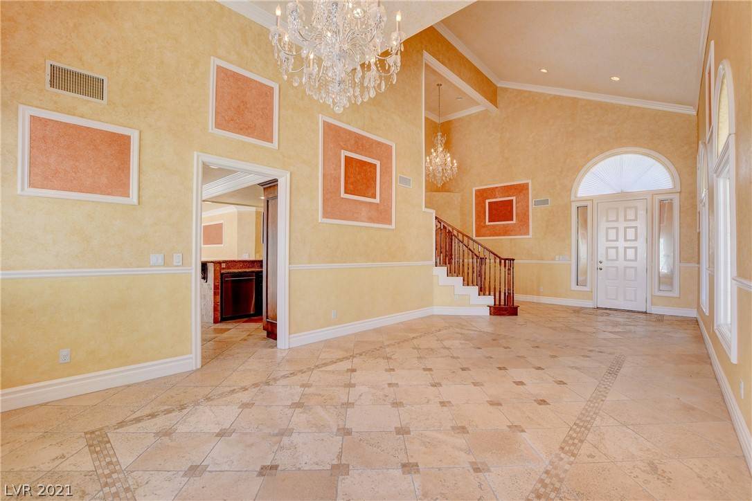 Las Vegas, NV 89117,2025 SUMMIT POINTE DR