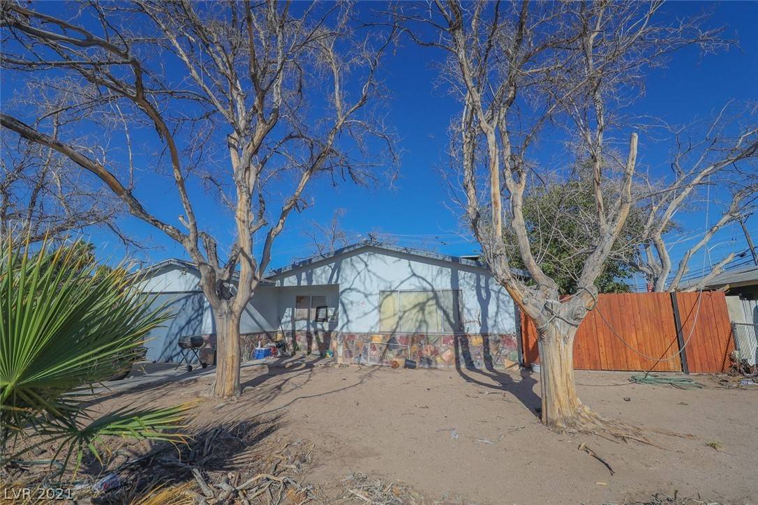 Las Vegas, NV 89110,14 Prince LN