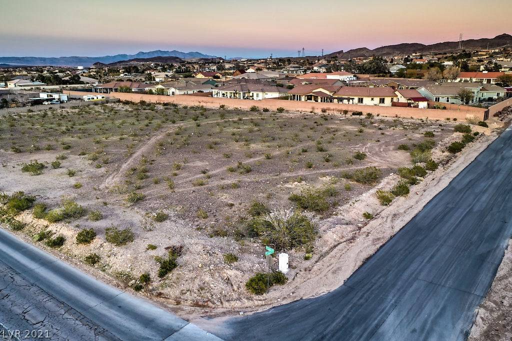 Henderson, NV 89015,2 Pueblo