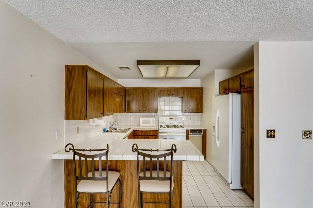 Las Vegas, NV 89147,7050 Quarry DR