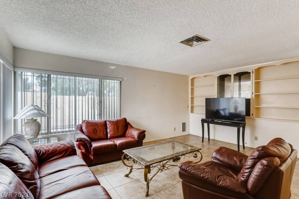 Las Vegas, NV 89147,7050 Quarry DR