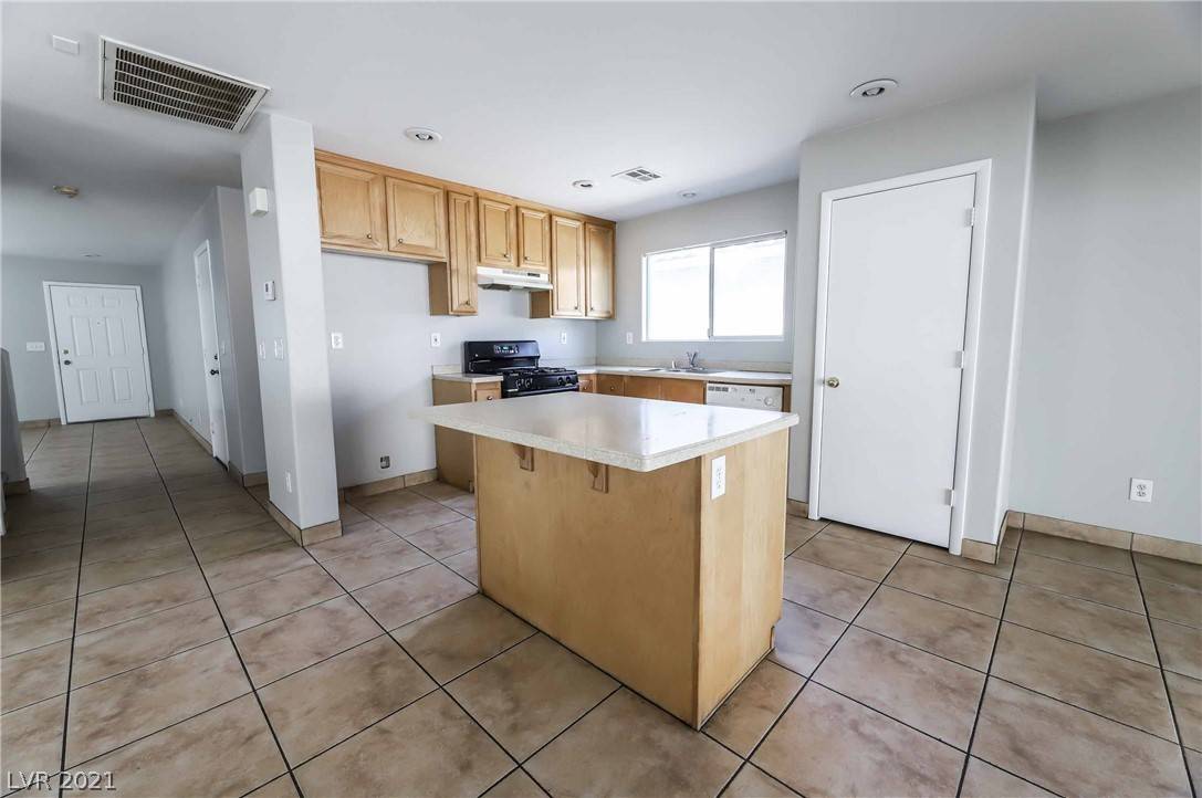 Las Vegas, NV 89115,4168 Spruce Fern LN