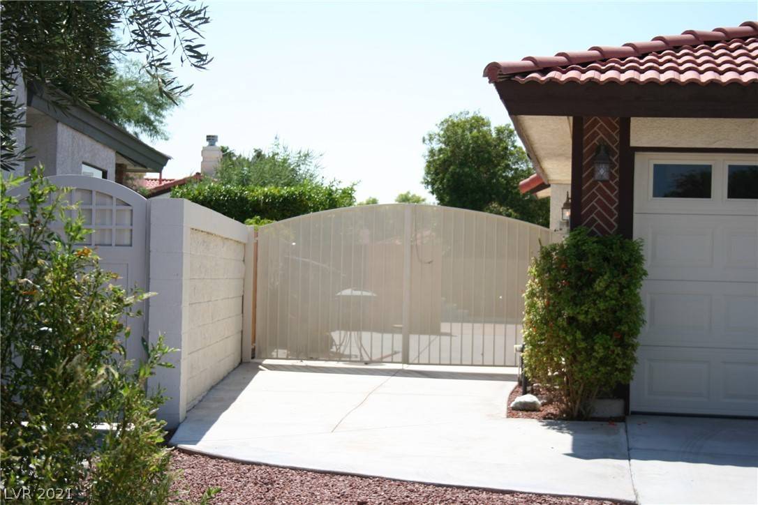 Las Vegas, NV 89129,7453 Alice Springs CIR