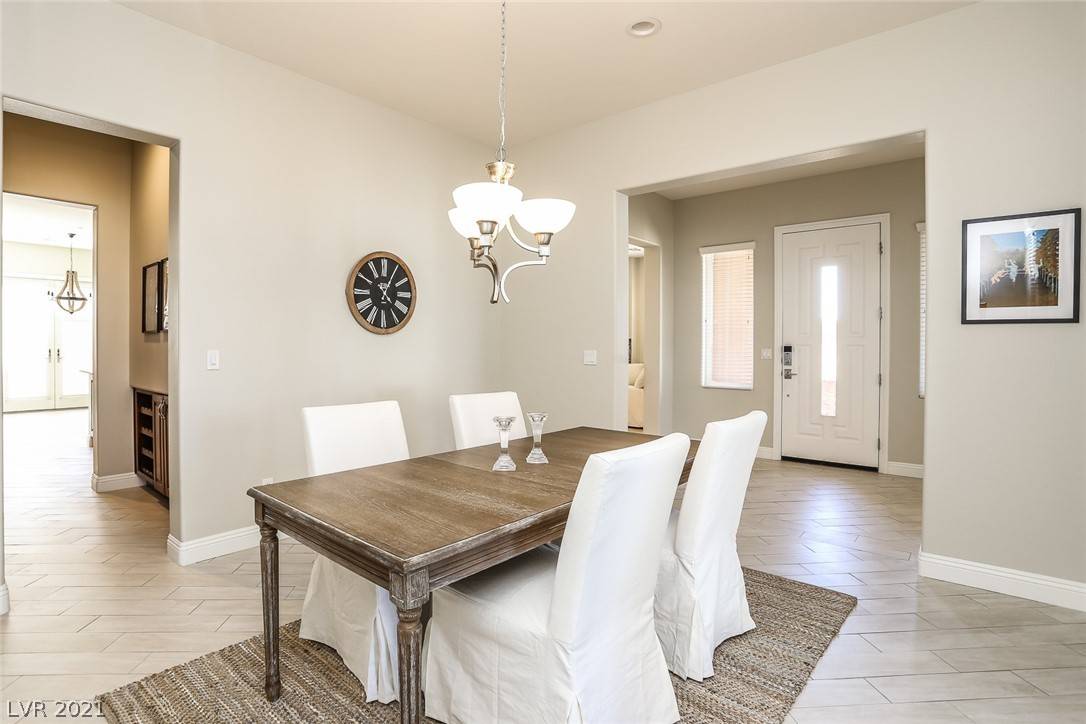 Las Vegas, NV 89135,11280 Granite Ridge DR #1063