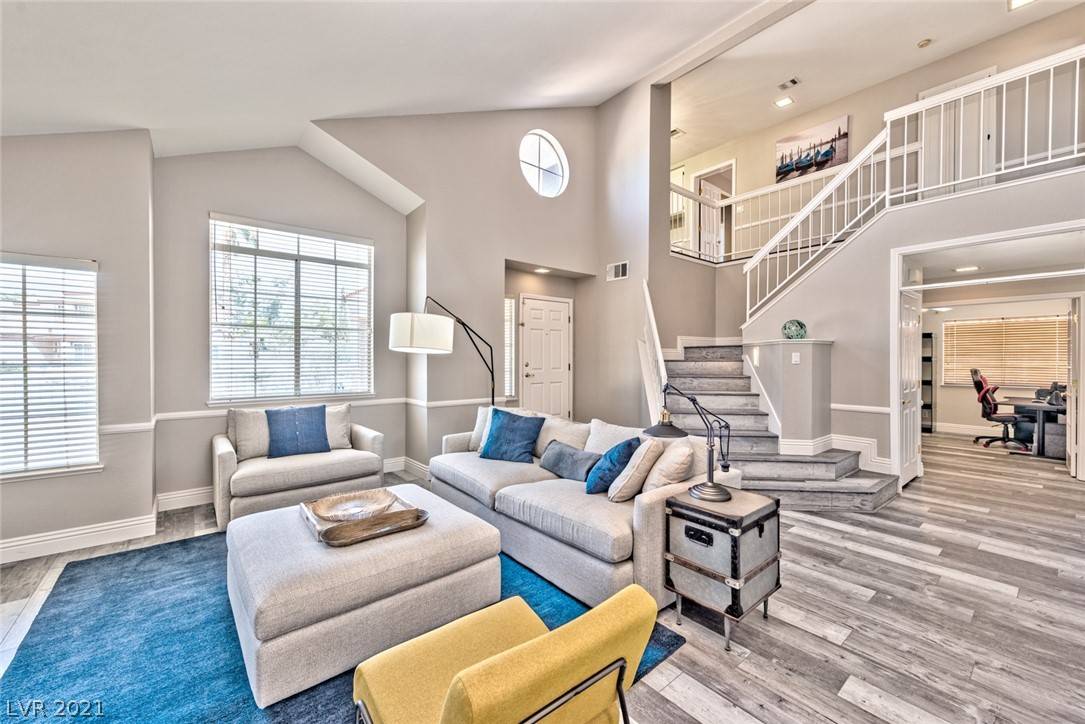 Las Vegas, NV 89117,9741 Great Bend DR