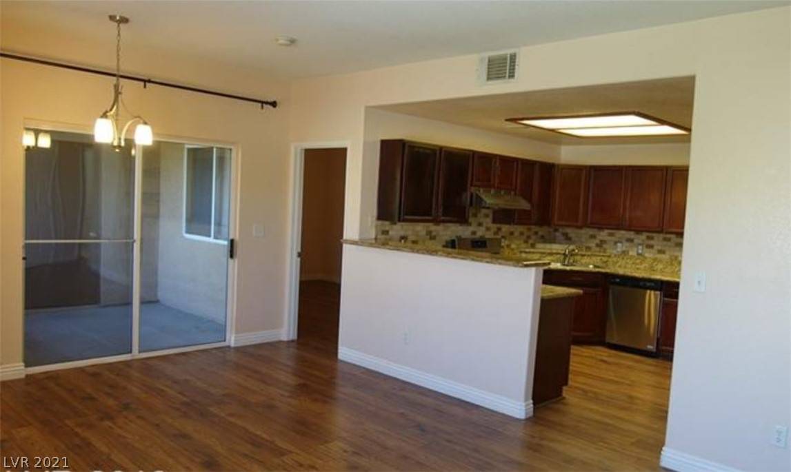 Las Vegas, NV 89148,9580 W Reno AVE #227