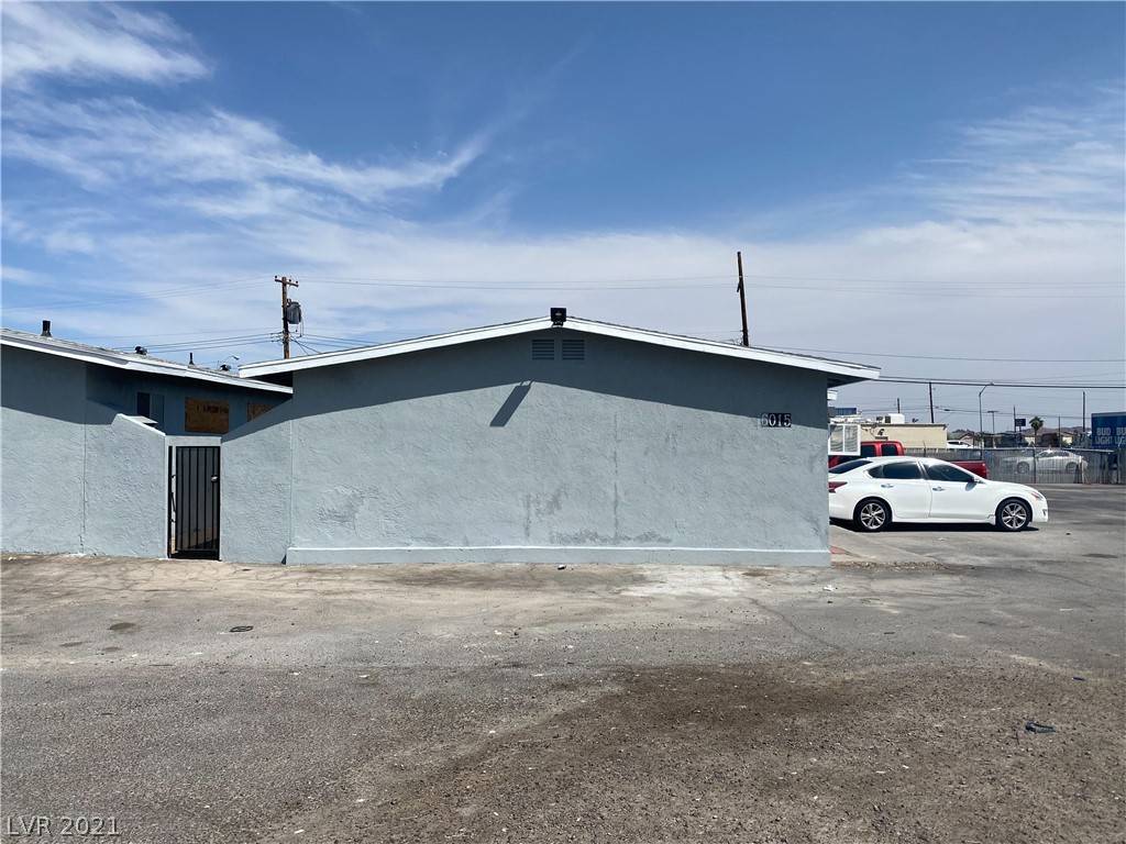 Las Vegas, NV 89122,6015 Clark ST