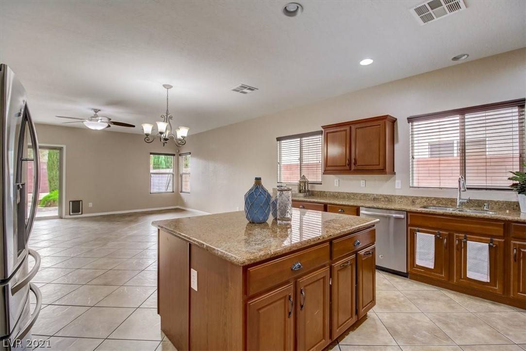 Henderson, NV 89002,63 Pangloss ST