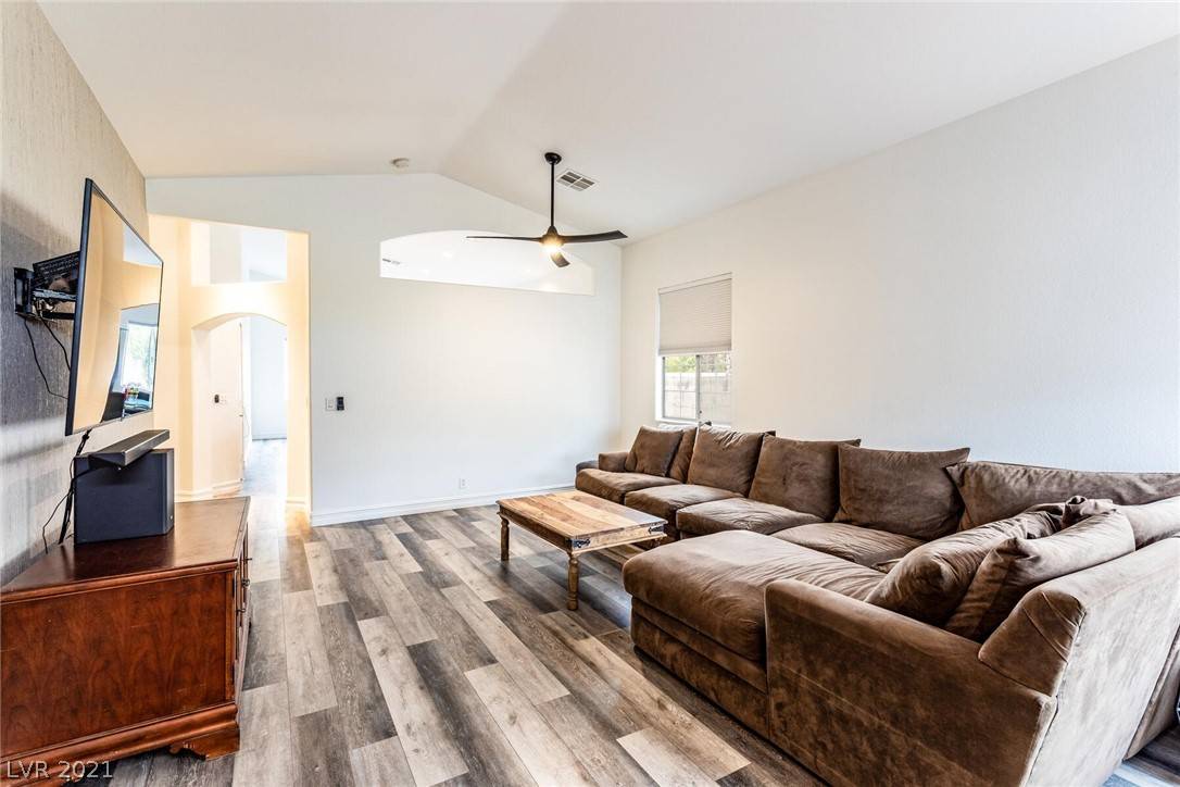 Las Vegas, NV 89117,1516 Chaparral Summit DR