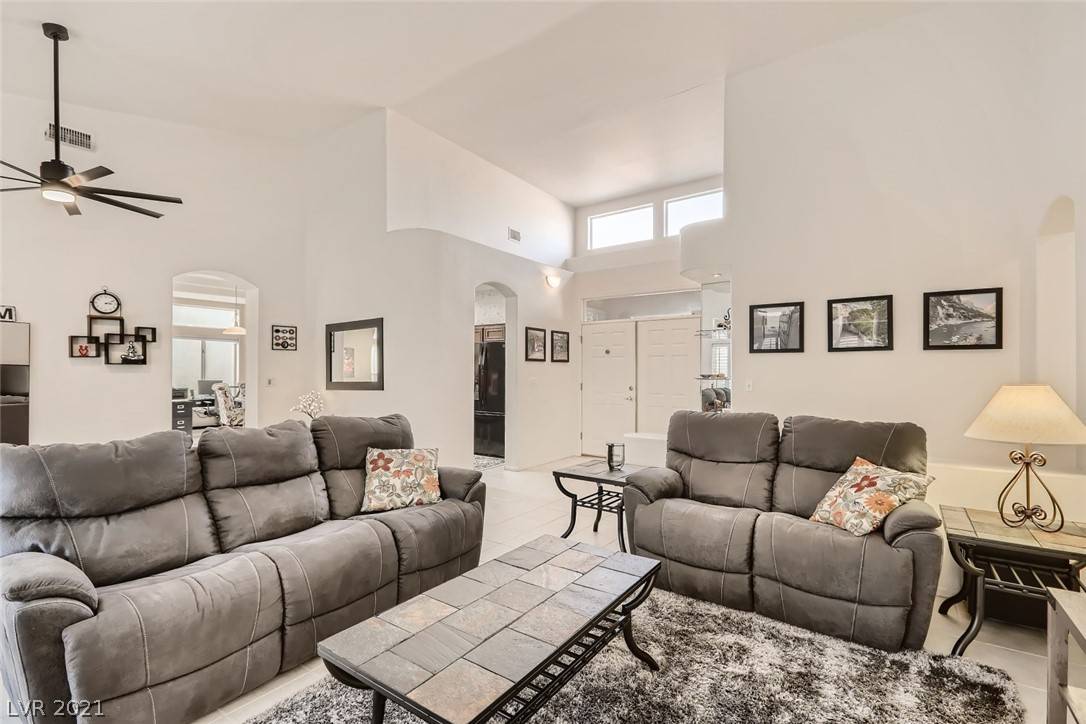 Las Vegas, NV 89134,10429 Villa Ridge DR