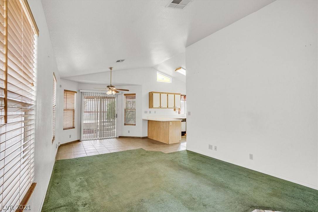 Las Vegas, NV 89108,6653 Lund DR