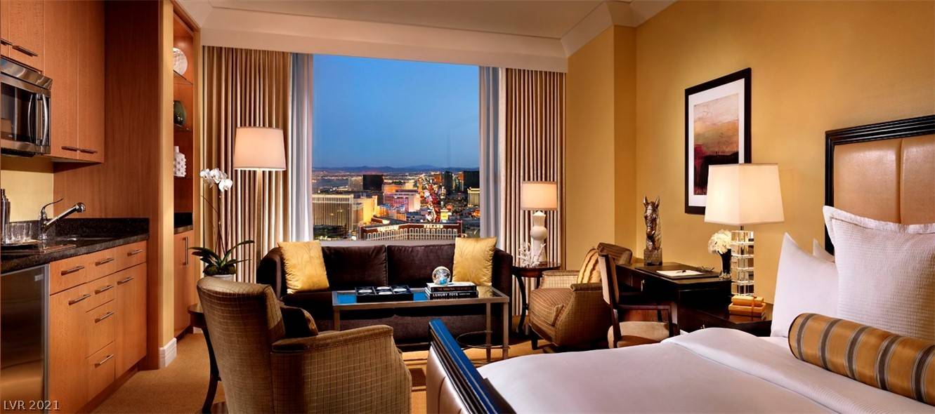 Las Vegas, NV 89109,2000 N Fashion Show DR #3800