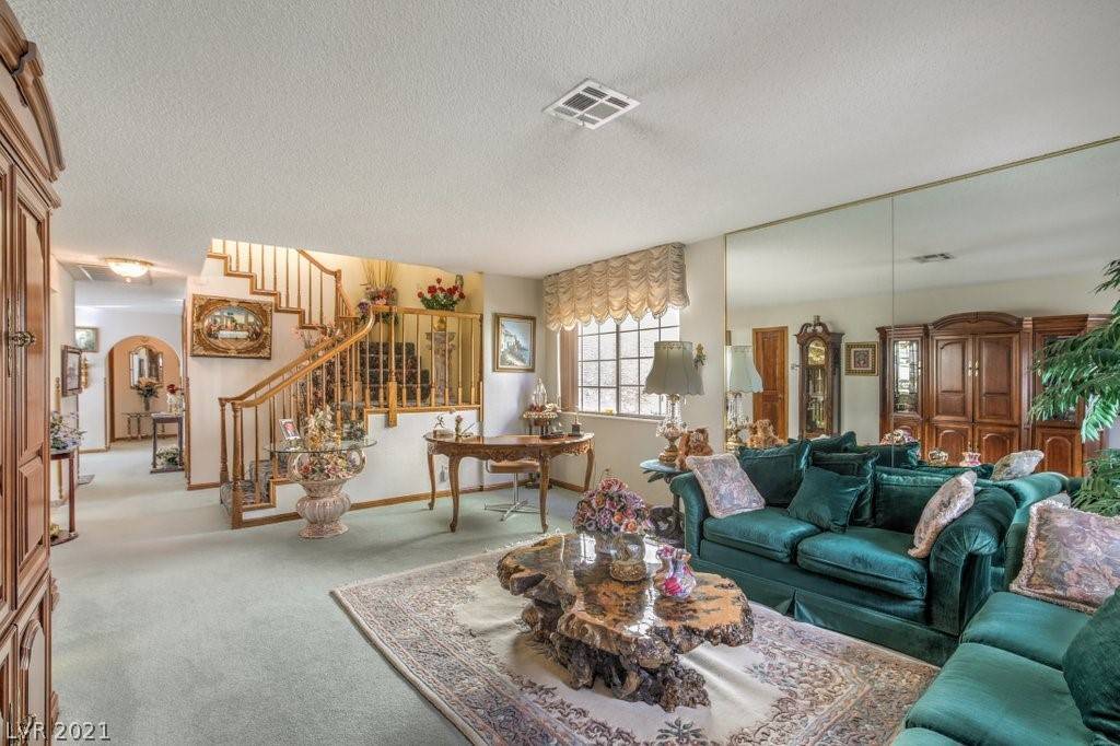 Las Vegas, NV 89119,3947 Tudur LN