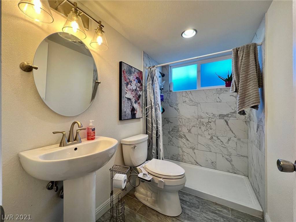 Las Vegas, NV 89108,2348 Valley DR