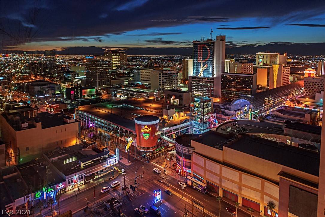 Las Vegas, NV 89101,150 Las Vegas BLVD #2101